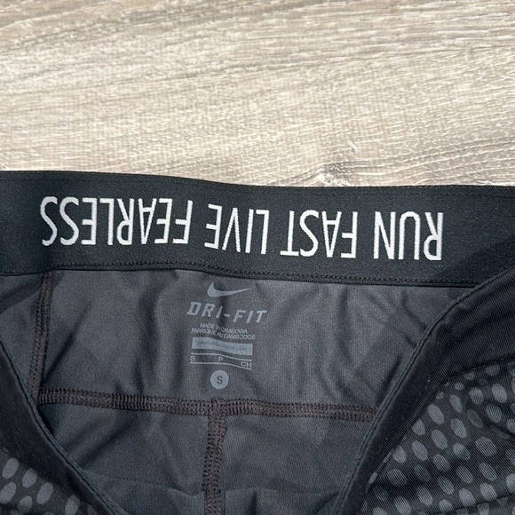 Women’s Nike Dri-Fit Leggings Size Small - Picture 5 of 6